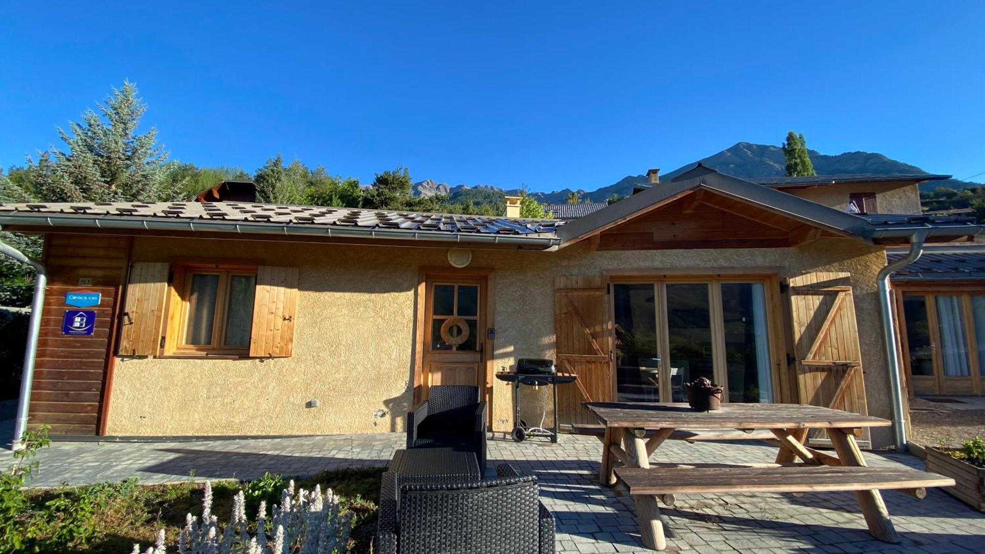 L'Intermède&En toute amitié - Les Gites de l'Argile Faucon-de-Barcelonnette Exterior foto