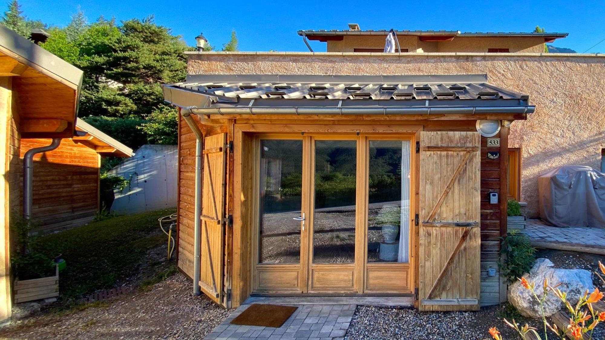 L'Intermède&En toute amitié - Les Gites de l'Argile Faucon-de-Barcelonnette Exterior foto