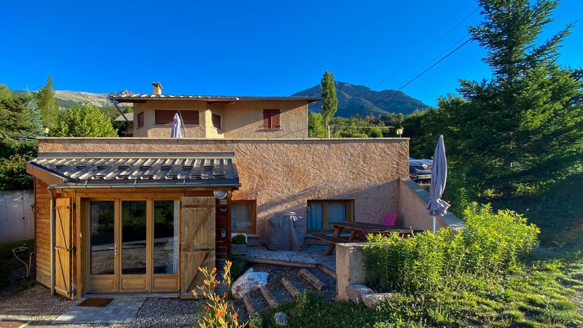 L'Intermède&En toute amitié - Les Gites de l'Argile Faucon-de-Barcelonnette Exterior foto