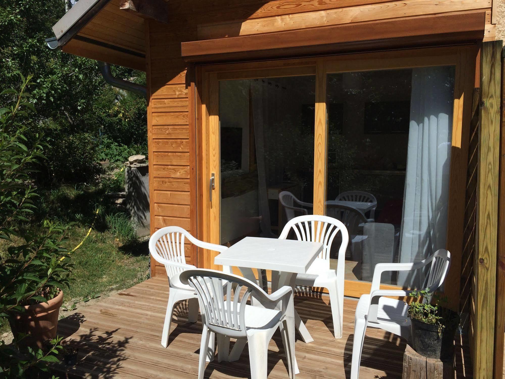 L'Intermède&En toute amitié - Les Gites de l'Argile Faucon-de-Barcelonnette Exterior foto